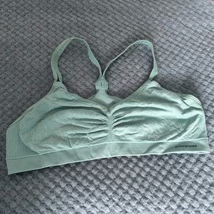 Patagonia sports bra size Large
